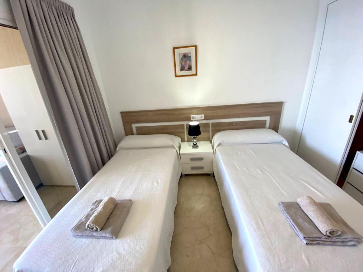 Apartamento Torre Levante, Primera Linea De Playa Benidorm Exteriér fotografie